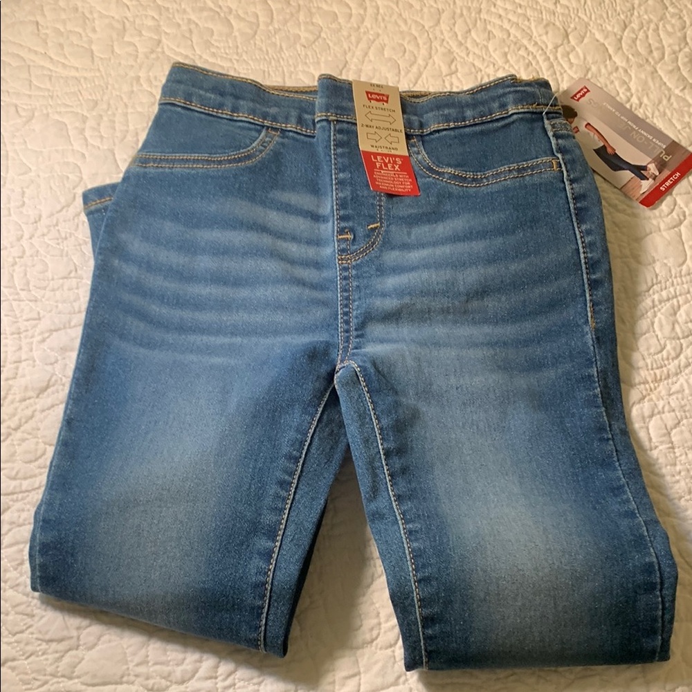 Levi’s Girl’s pullOn Jeggings Blue Jeans NEW size 6X Back pockets W/Red tag Cute